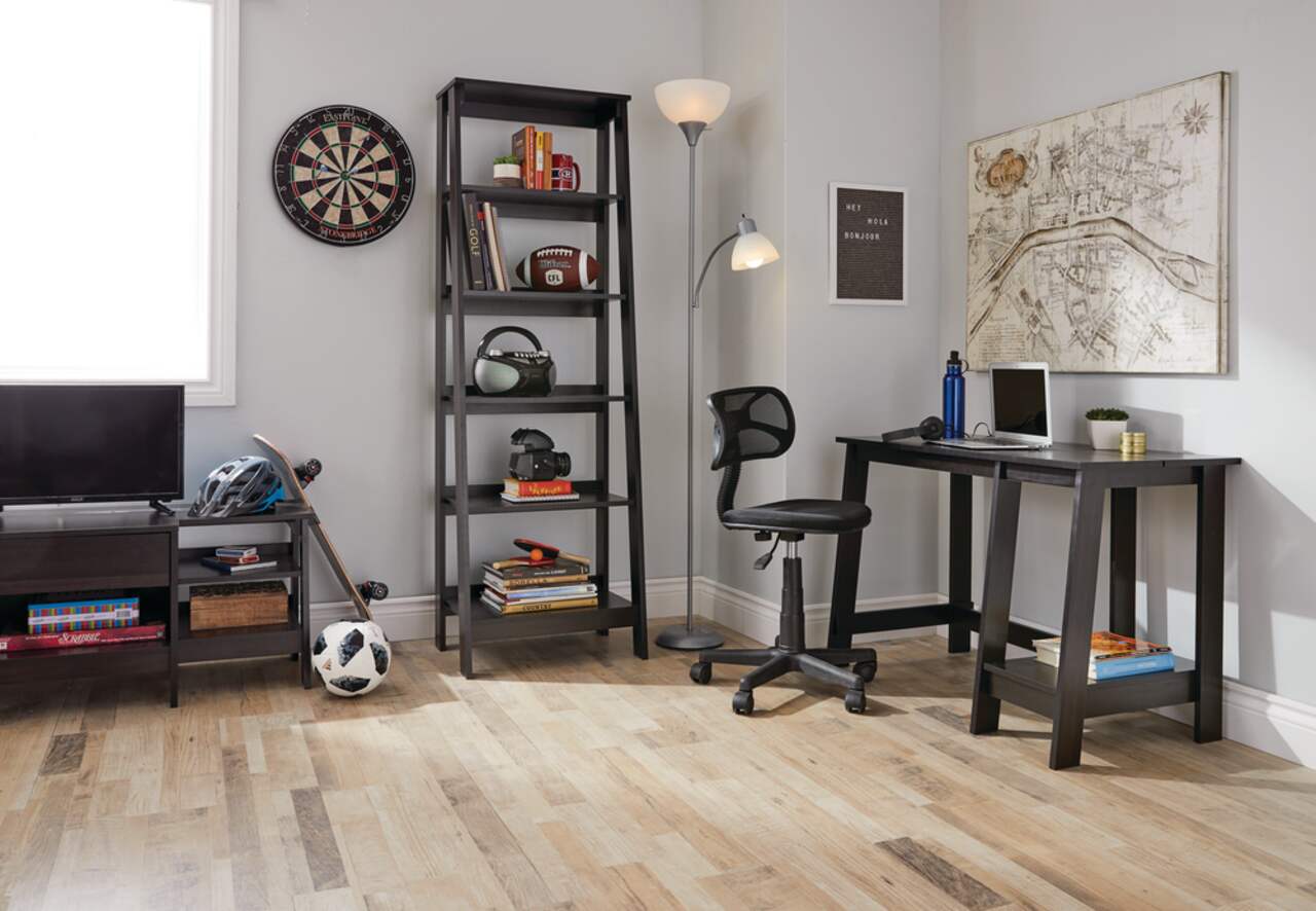 Room essentials trestle tv stand hotsell