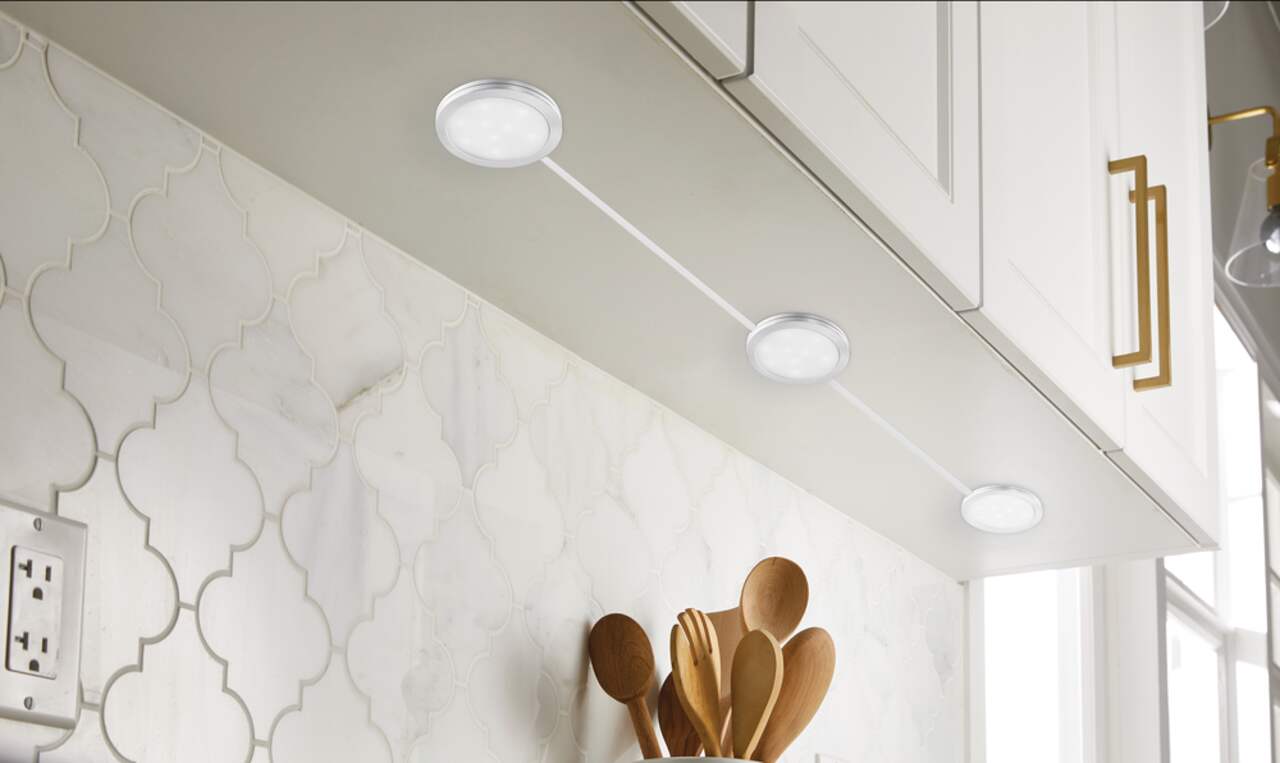 Canadian tire shop under cabinet lighting