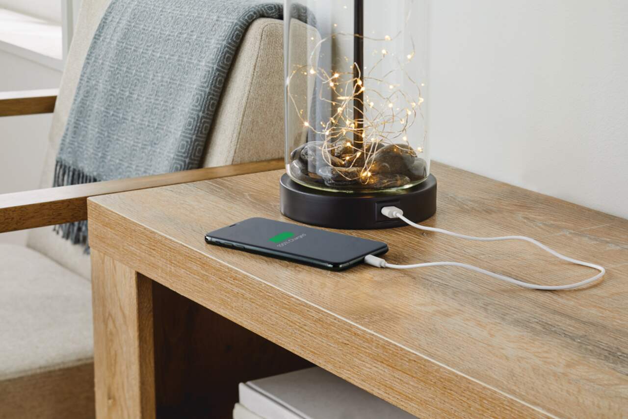 Fillable lamp shop with usb port