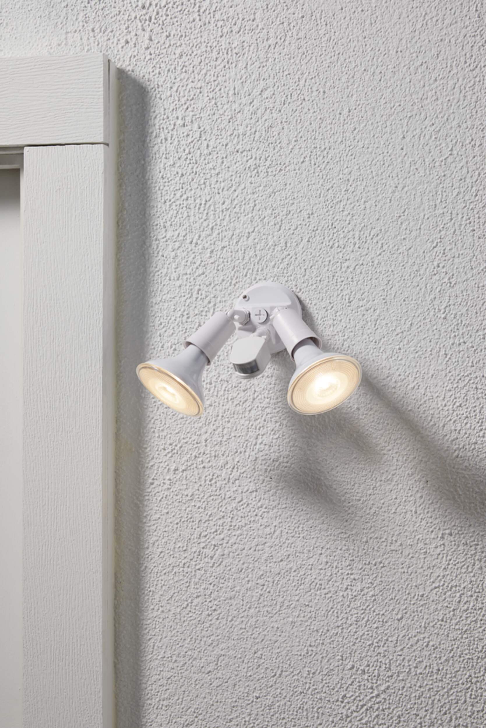 Lampe d'extérieur en aluminium halogène détecteur de mouvement 110