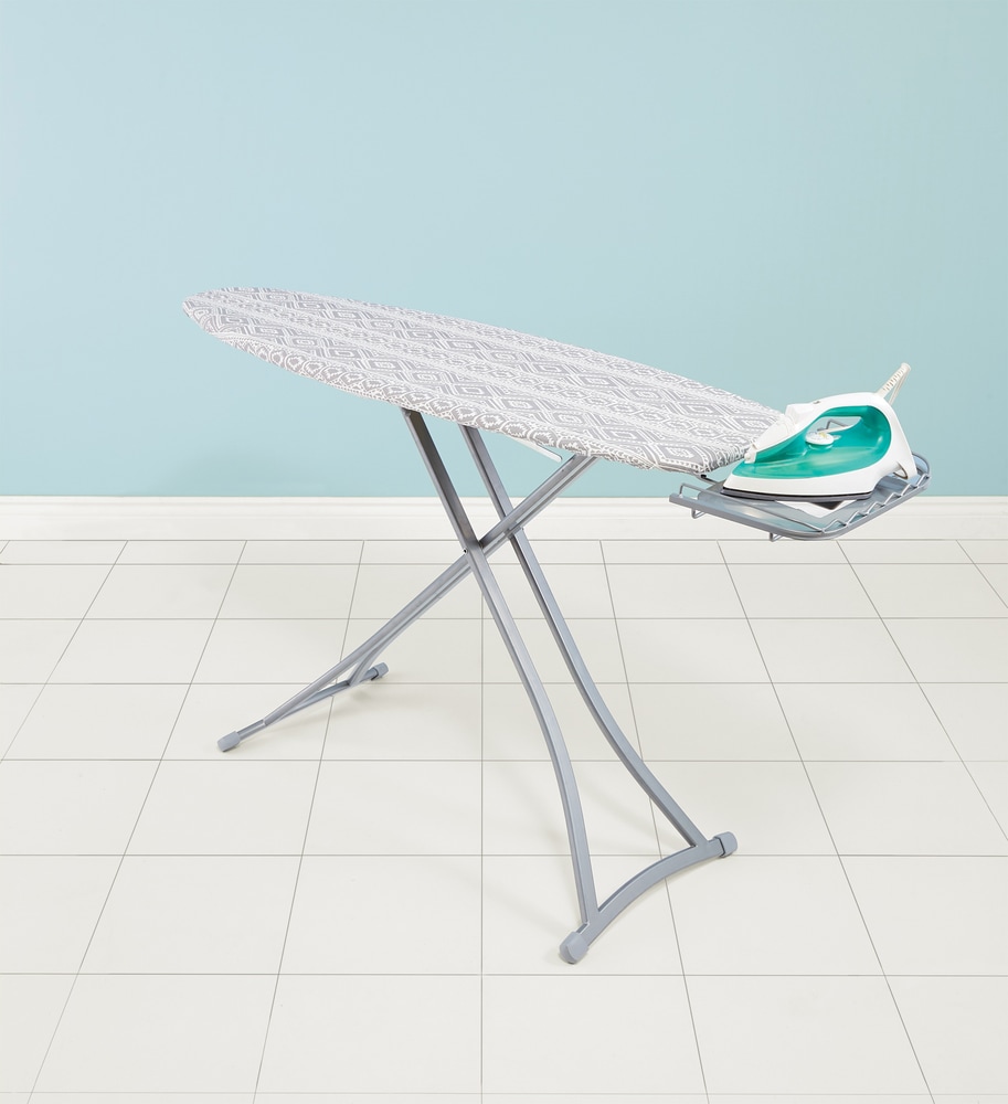 Planche à repasser de luxe For Living, 54 po Canadian Tire