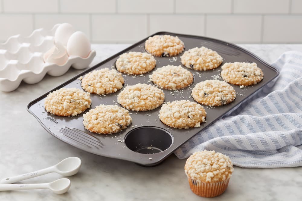 12-Cup Muffin) Wilton 12-Cup Pan Ever-Glide 2105-7944 Muffin