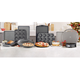 Cuisinart Non-Stick Pizza Crisper, 14-in Composite_or_Mixed