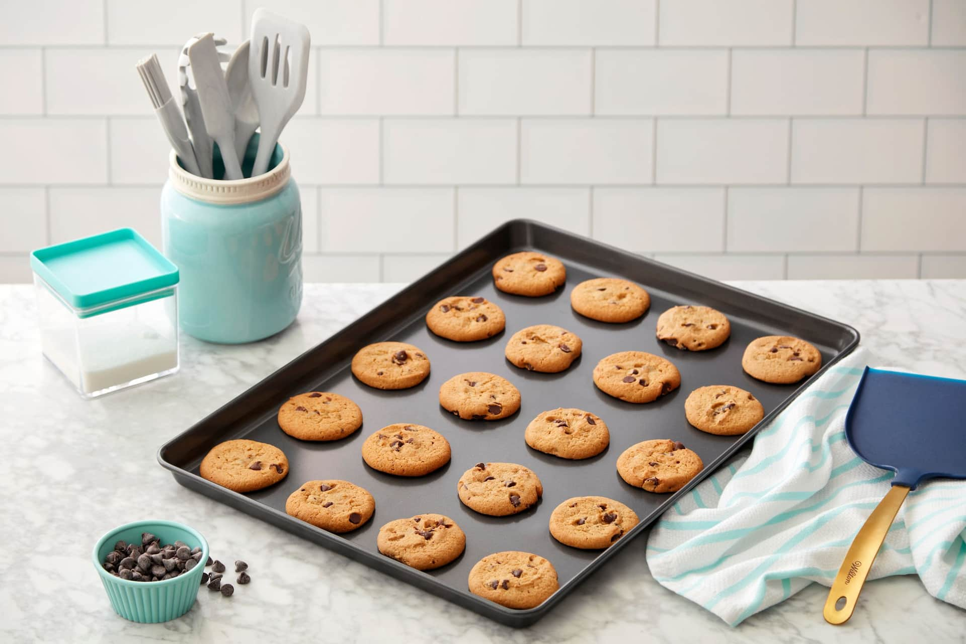 Cookie shop baking pan