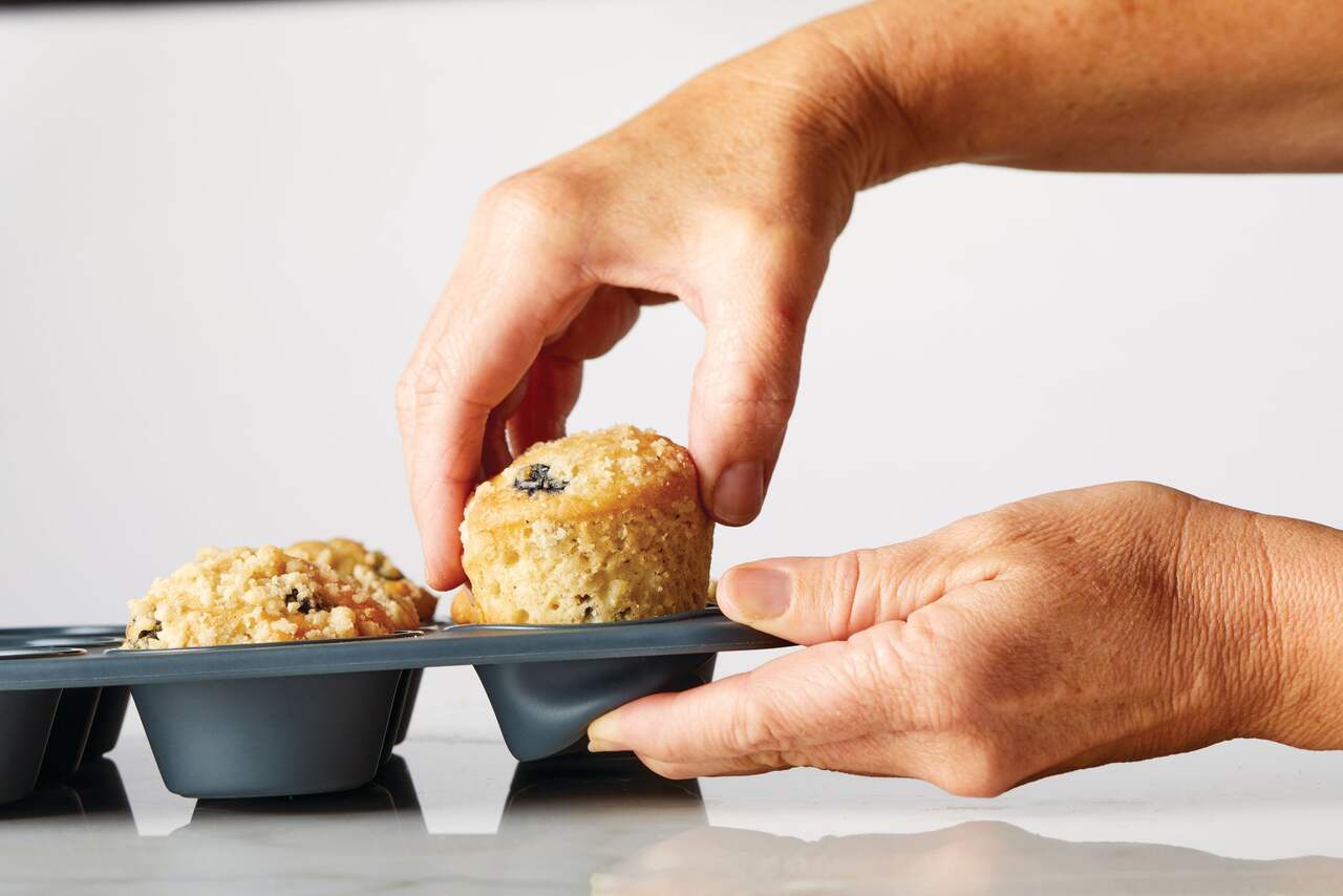 Vida by PADERNO Silicone Non-Stick Mini Muffin Pan, 24-Cup