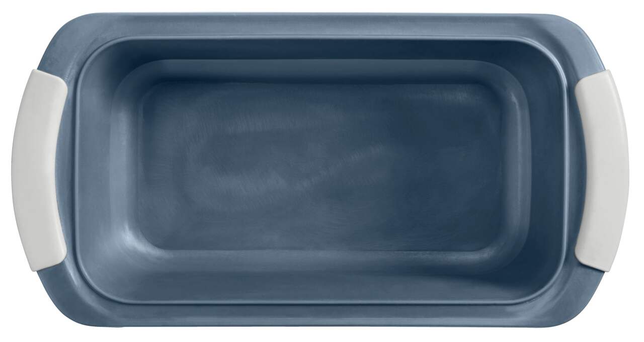 https://media-www.canadiantire.ca/product/living/kitchen/bakeware-baking-prep/1429689/vida-silicone-with-structure-loaf-pan-a2973646-bb82-4729-ba44-74a7d47b9411-jpgrendition.jpg?imdensity=1&imwidth=1244&impolicy=mZoom