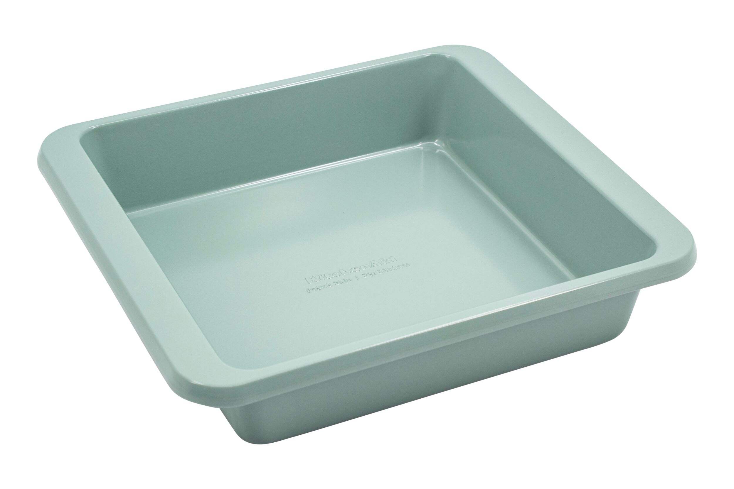 Moule à gâteau carré antiadhésif en acier durable KitchenAid, cardamome, 11 x 10 x 2 po Front_Three_Fourths_Angled_Right