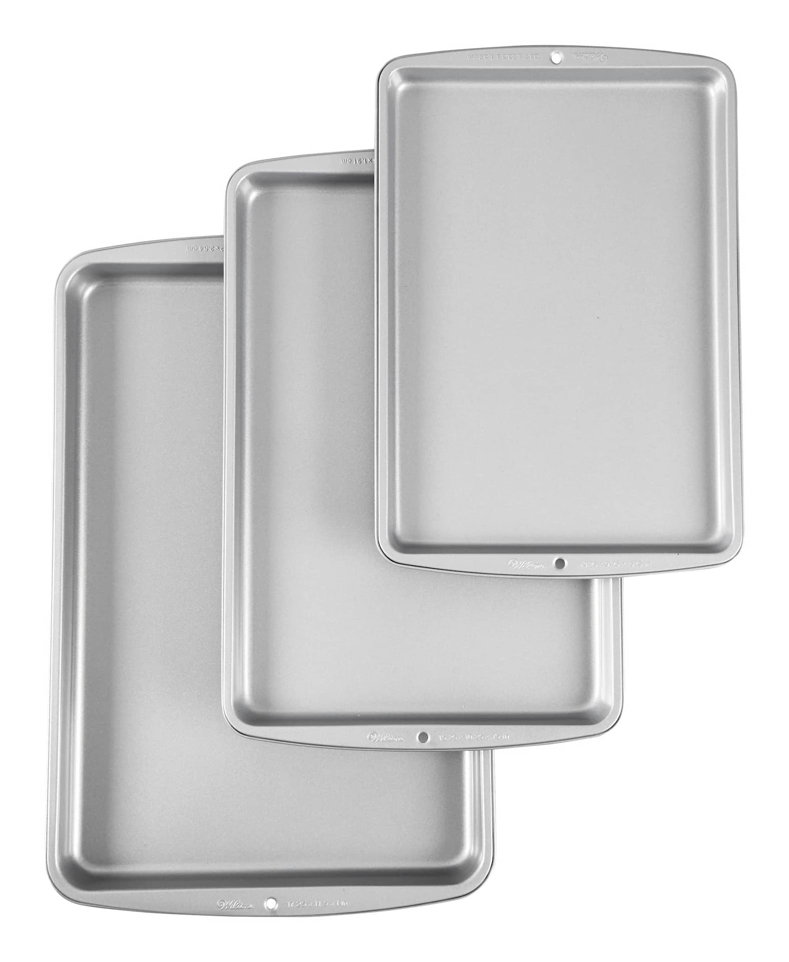 https://media-www.canadiantire.ca/product/living/kitchen/bakeware-baking-prep/3991700/wilton-3-piece-cookie-sheet-set-9acea248-1d4d-4594-8fe5-2b4bae476b2e-jpgrendition.jpg