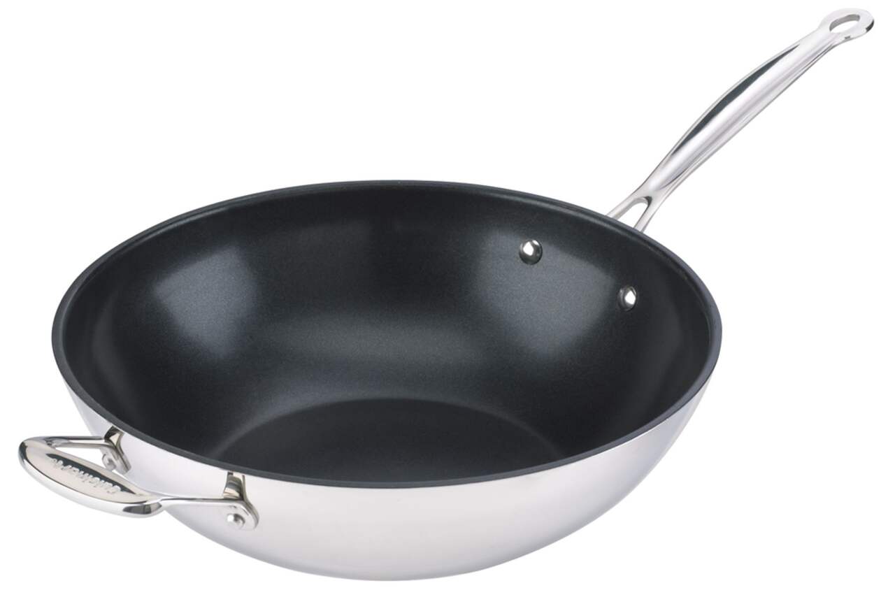 https://media-www.canadiantire.ca/product/living/kitchen/cookware/0428596/cuisinart-non-stick-wok-481a9514-74c7-4d83-a8ef-a9e1093cc56e.png?imdensity=1&imwidth=640&impolicy=mZoom