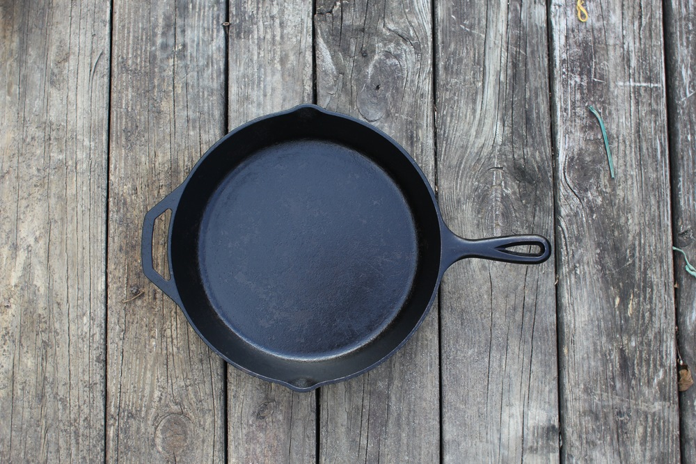 Lodge Seasoned CastIron Skillet, Black, 12in Canadian Tire