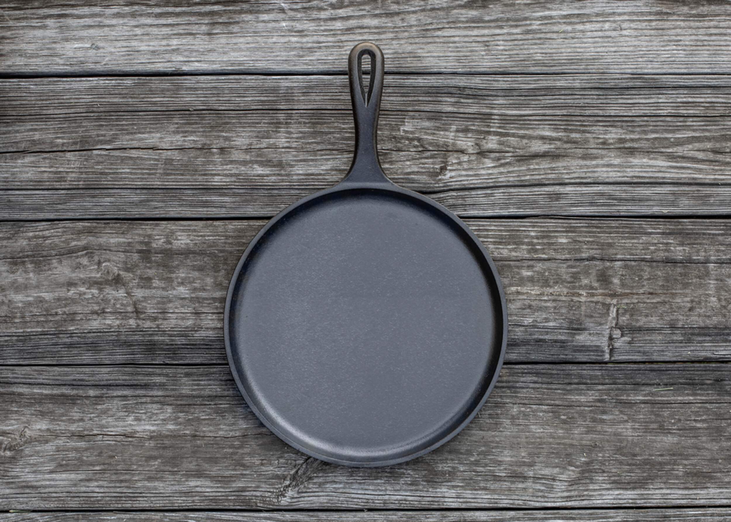Lodge Seasoned CastIron Griddle with Raised Edges, 10.5in Canadian Tire