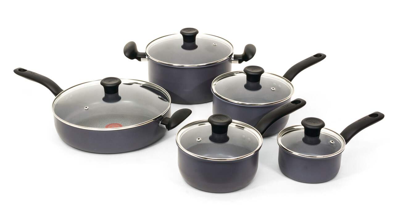 https://media-www.canadiantire.ca/product/living/kitchen/cookware/1428812/t-fal-10-piece-titanium-non-stick-cookset-250d650d-e4fd-45e1-b4ac-3ca97c3a32c1-jpgrendition.jpg?imdensity=1&imwidth=1244&impolicy=mZoom