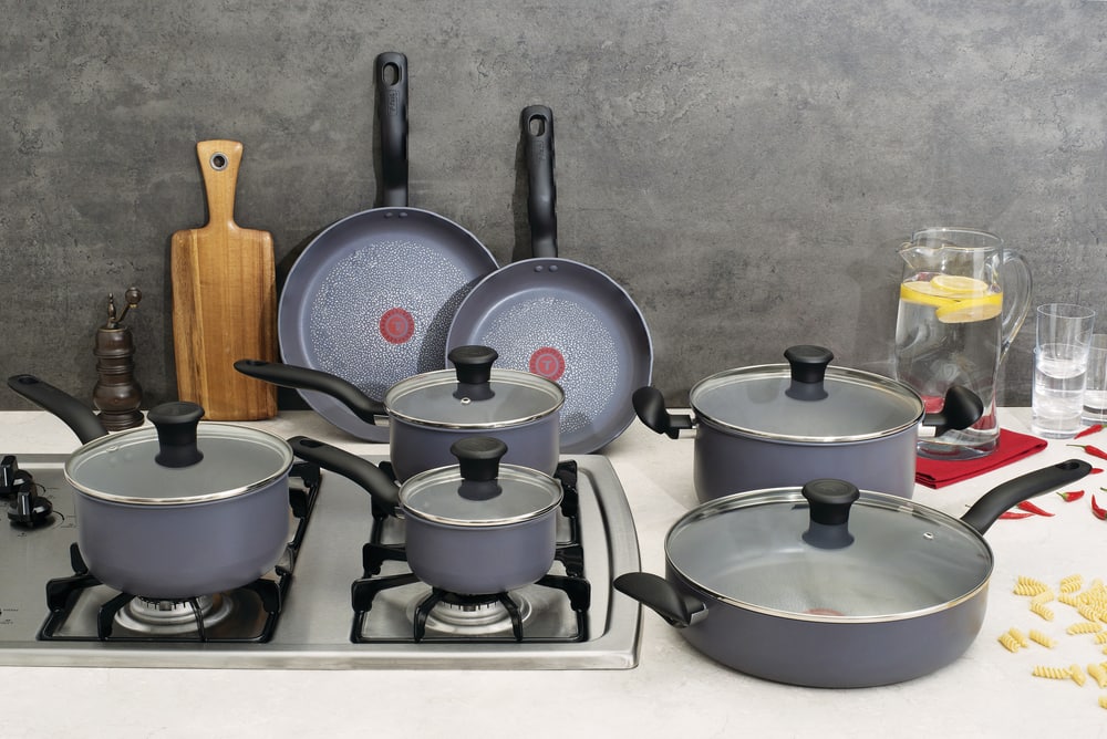 T-fal Hard Titanium Cookware Set, Non-stick, Dishwasher & Oven Safe ...