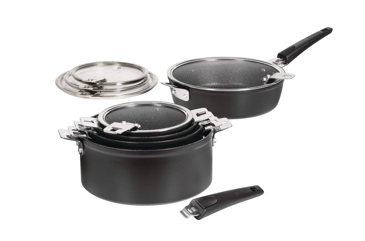 https://media-www.canadiantire.ca/product/living/kitchen/cookware/1429865/14pc-heritage-the-rock-diamond-t-lock-non-stick-cookset-2f1ad977-3bcd-46f3-ad88-17c815526b40-jpgrendition.jpg?imdensity=1&imwidth=1244&impolicy=mZoom