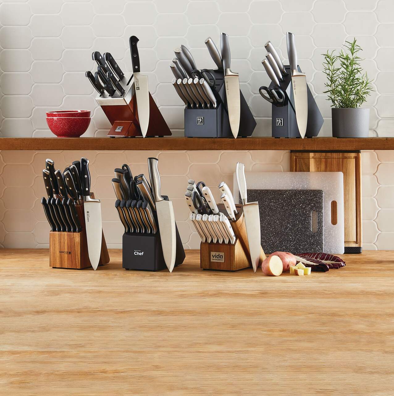 Sabatier 13-Piece Forged Triple Rivet Knife Block Set, High-Carbon  Stainless Steel Kitchen Knives, Razor-Sharp Knife Set with Acacia Wood Block,  White Handles 