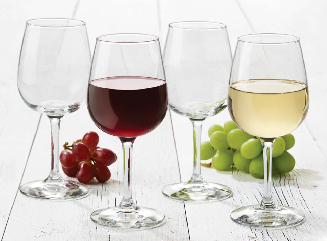 Papier peint Vin blanc et rouge dans des verres nr. u75563 – magasin en  ligne