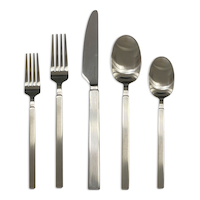 Service de couverts au fini satiné PADERNO Kenmount, paq. 20 Front_Flat