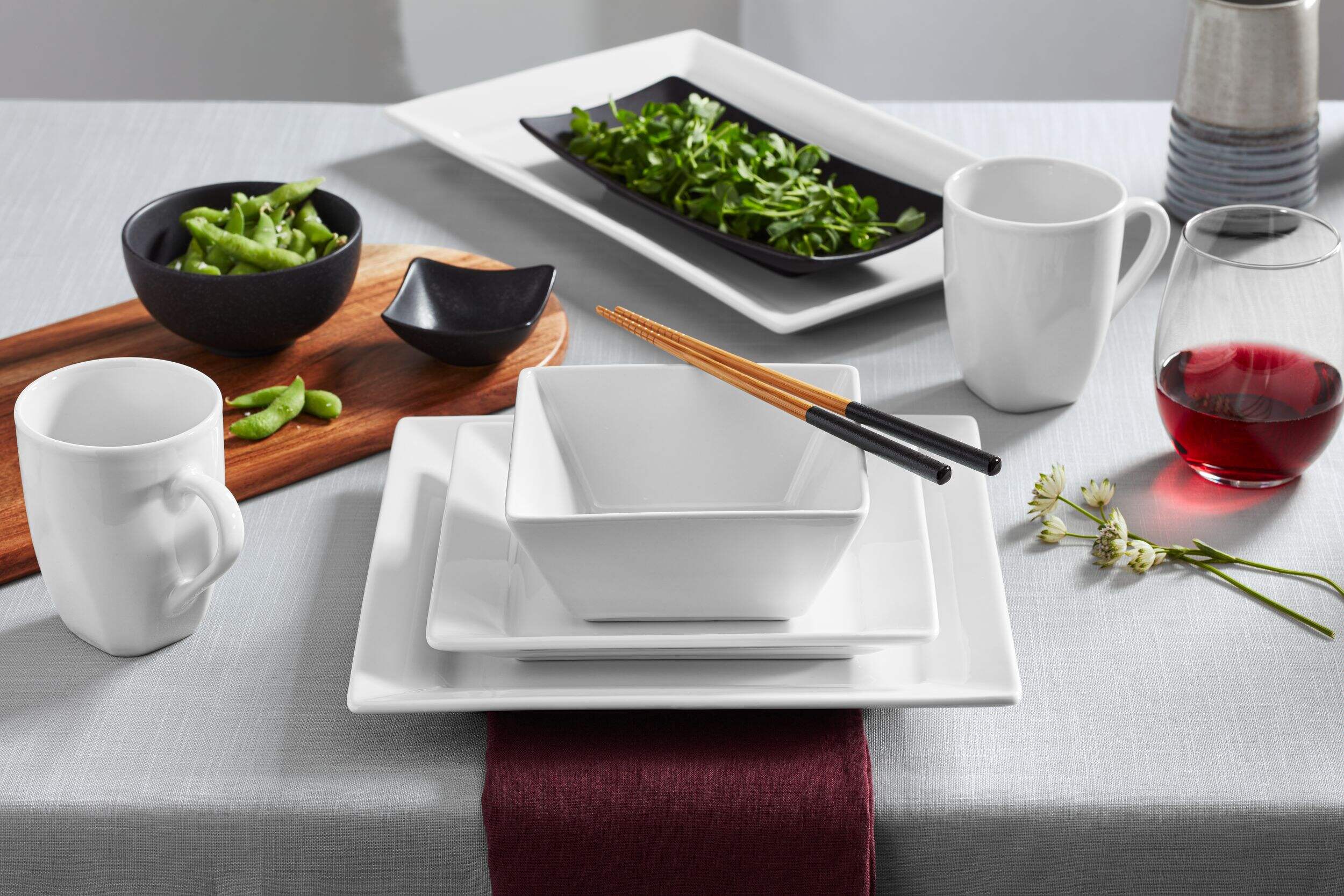 CANVAS Quatro 34pc Porcelain Dinnerware Set, Serves 8, White Canadian