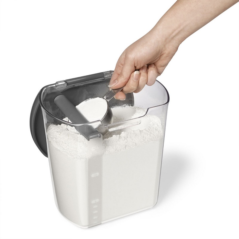 Starfrit Flour ProKeeper Plastic Storage Container with Airtight Seal