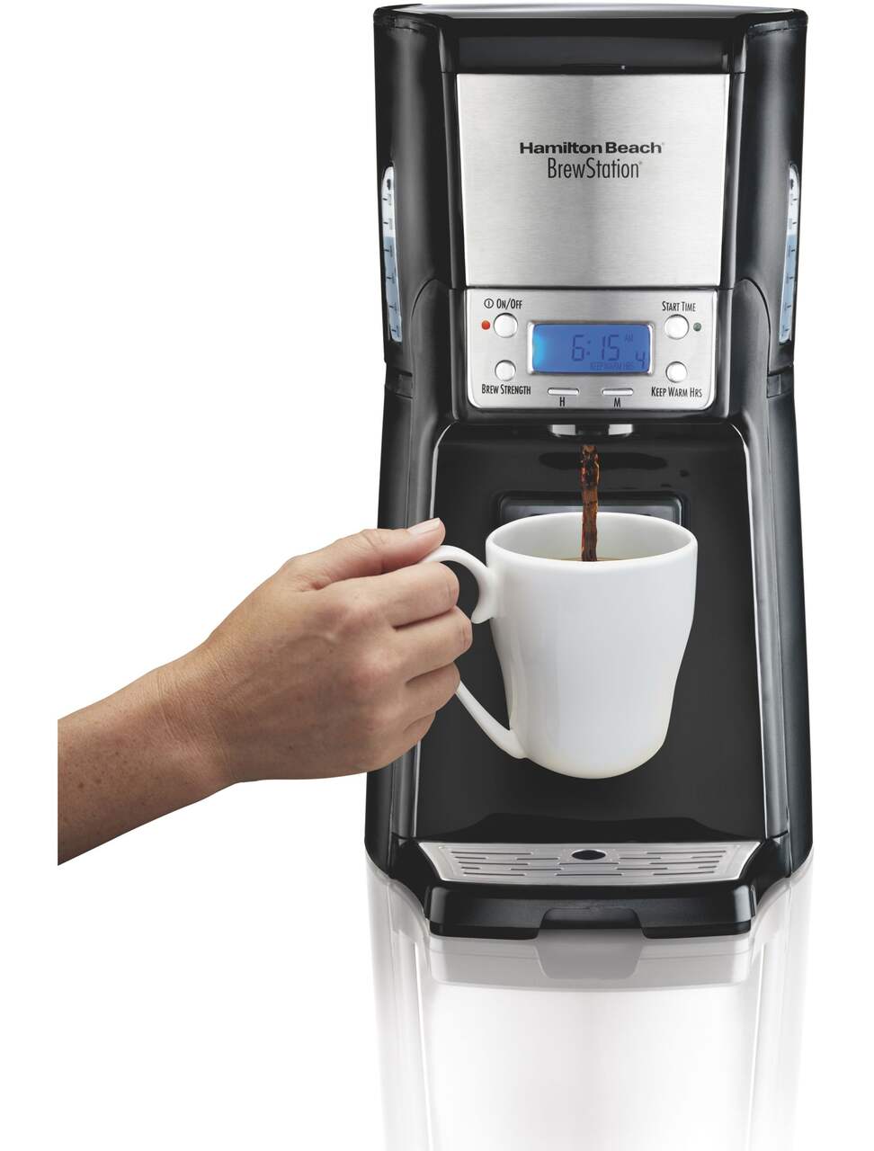 https://media-www.canadiantire.ca/product/living/kitchen/kitchen-appliances/0430509/hamilton-beach-brew-station-coffee-maker-6868b51f-8fde-4304-aa5e-820acf4d4050-jpgrendition.jpg?imdensity=1&imwidth=1244&impolicy=mZoom