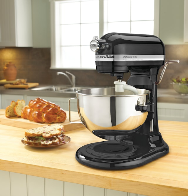 KitchenAid® 4.5 Quart Classic Series TiltHead Stand Mixer, Onyx Black