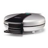 MASTER Chef Round, Non-Stick Waffle Maker, Silver Front_Three_Fourths_Angled_Left