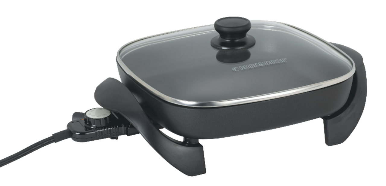 https://media-www.canadiantire.ca/product/living/kitchen/kitchen-appliances/0431120/black-decker-skillet-4aff18f7-4842-4862-82fd-96c0cc1d38c9.png?imdensity=1&imwidth=640&impolicy=mZoom