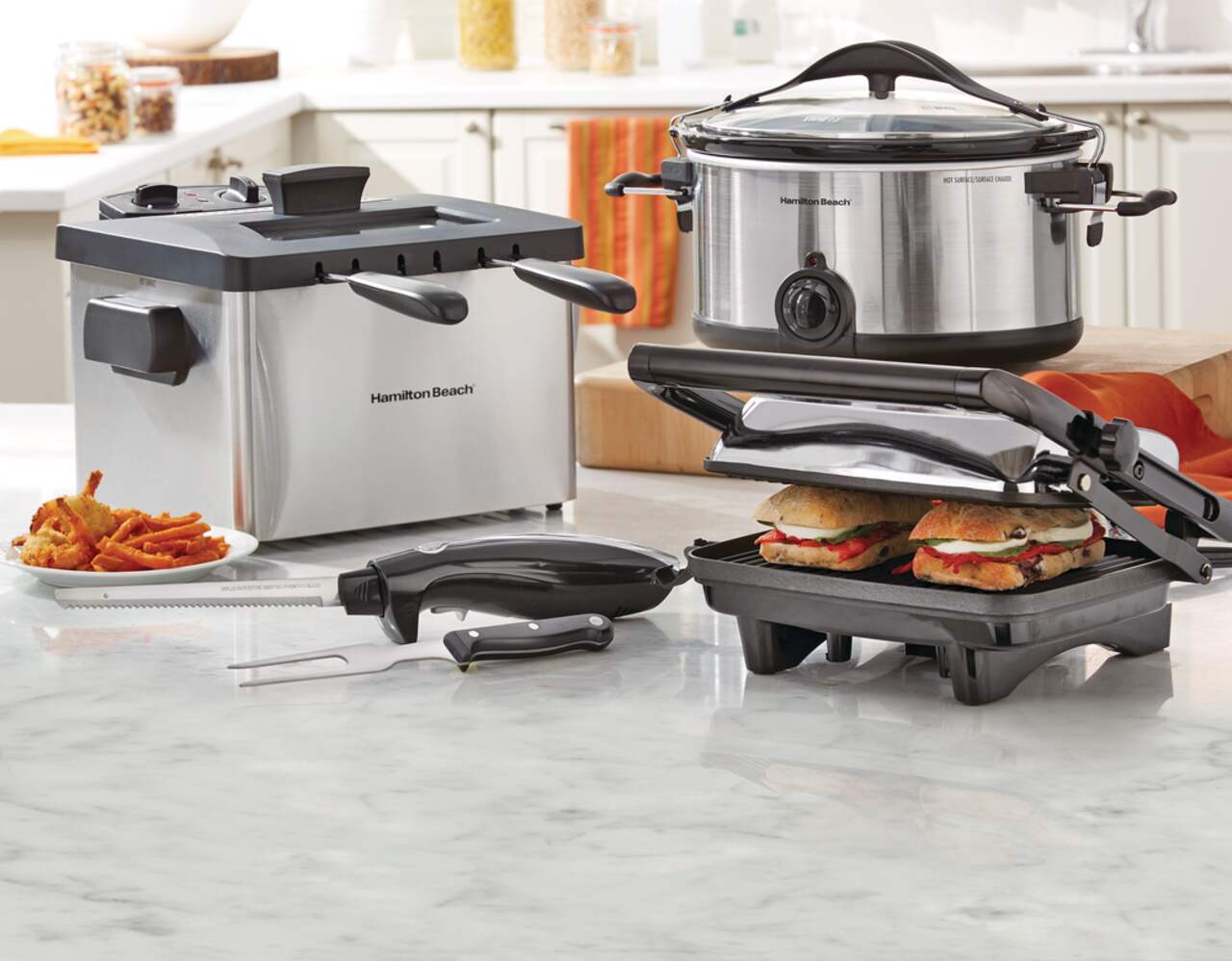 https://media-www.canadiantire.ca/product/living/kitchen/kitchen-appliances/0431196/hamilton-beach-panini-press-c7fc5643-7ccc-47be-997b-9be8ab6aa3ea.png?imdensity=1&imwidth=640&impolicy=mZoom