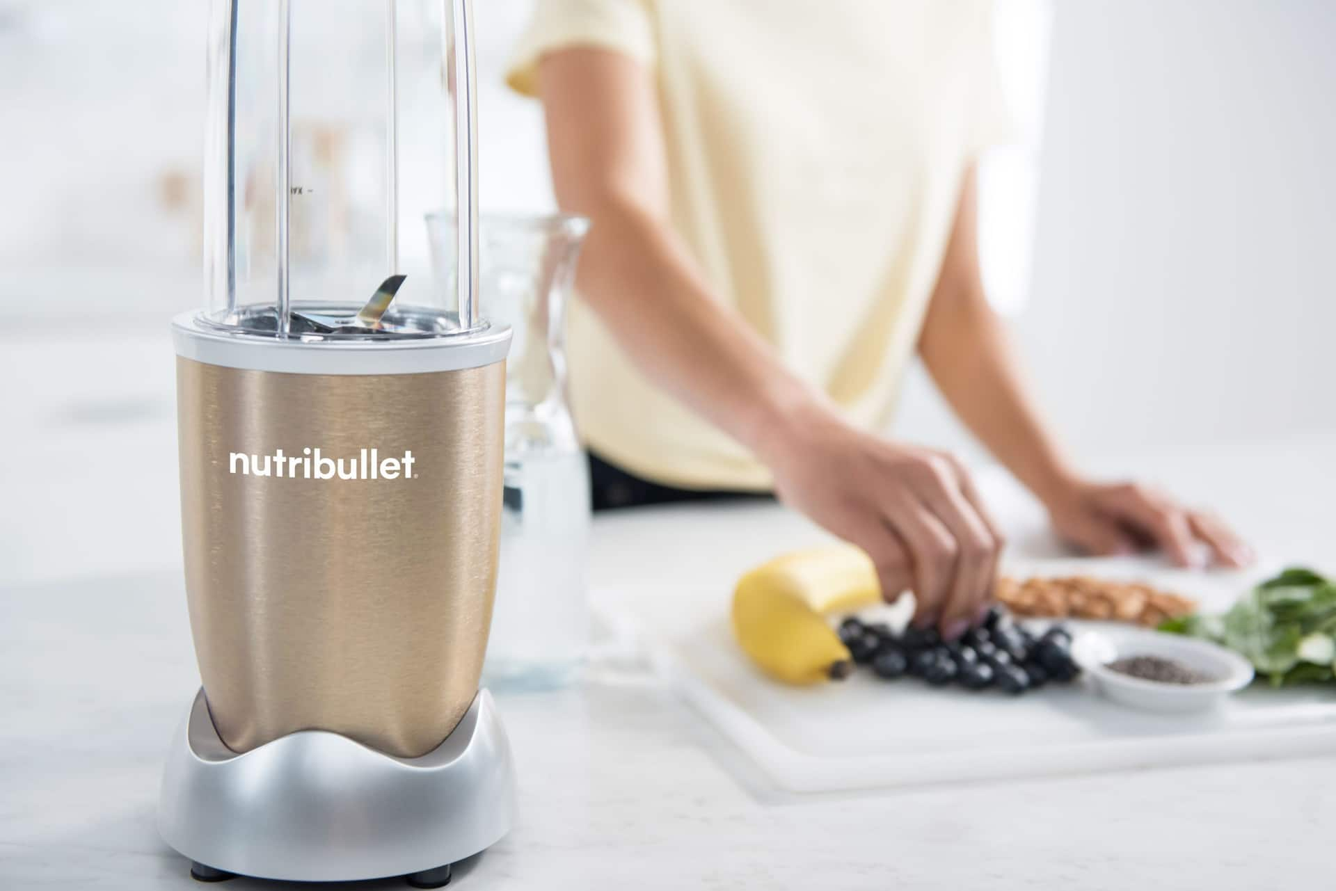 NutriBullet Magic Bullet 900 Series Blender Nutrition Extractor w 2 Cups Gold 710 to 946mL Canadian Tire