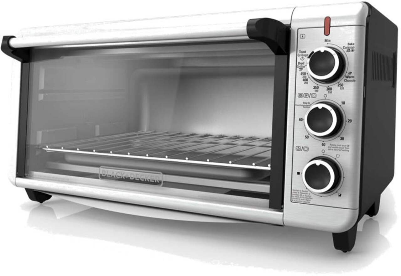 https://media-www.canadiantire.ca/product/living/kitchen/kitchen-appliances/0432692/black-and-decker-extra-wide-convection-oven-2c437bbe-dc77-43e5-9f5a-5e462719aecf.png?imdensity=1&imwidth=640&impolicy=mZoom