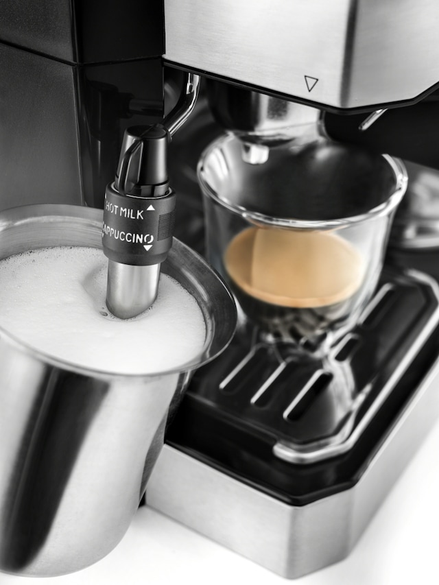 DeLonghi AllinOne Cappuccino/Espresso/Coffee Maker, 15 Bar Pump