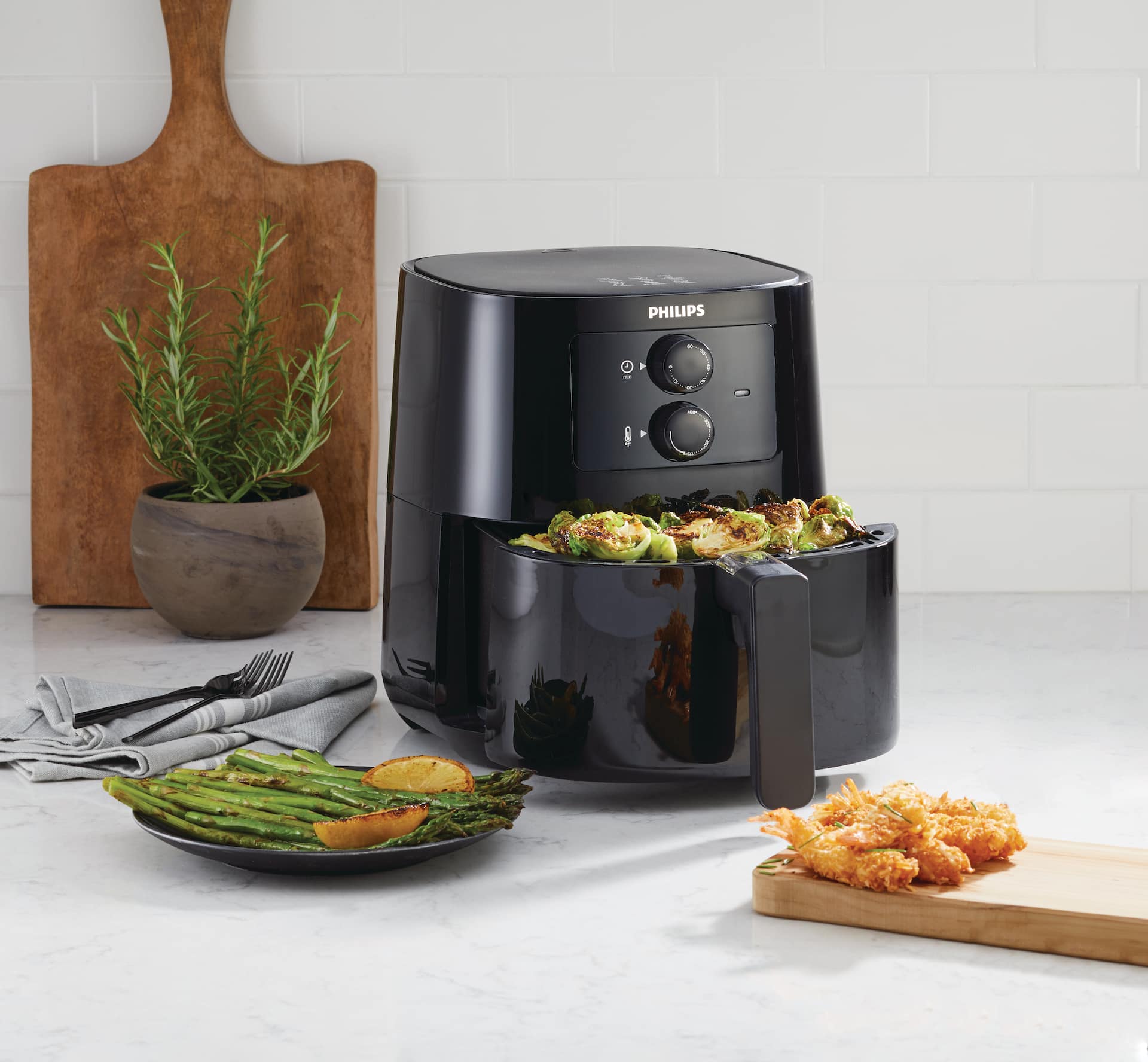 Philips Essential Compact Air Fryer W/ Rapid Air Technology, Black, 4 ...