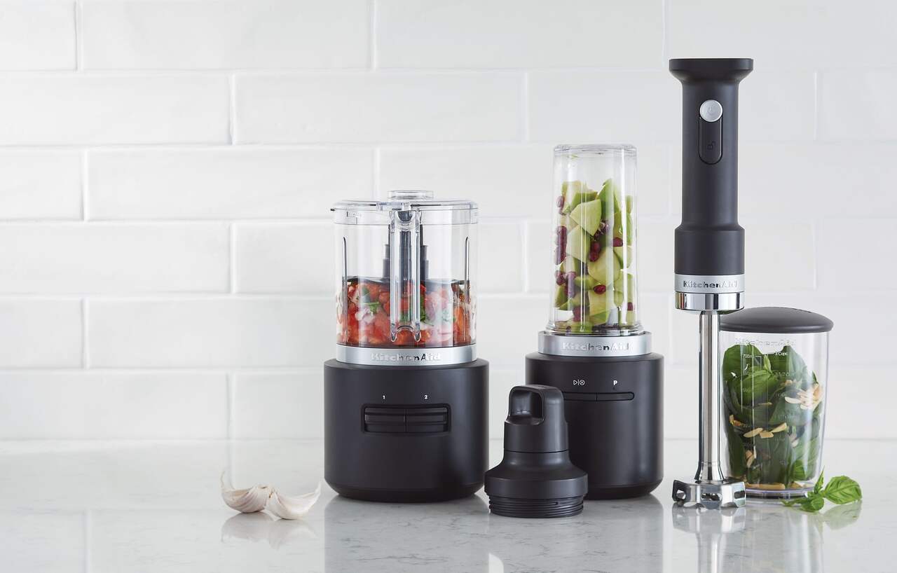 https://media-www.canadiantire.ca/product/living/kitchen/kitchen-appliances/0439040/kitchen-aid-cordless-ecosystem-micro-blender-917d051b-ae03-43a6-aca6-62990914ff10-jpgrendition.jpg?imdensity=1&imwidth=1244&impolicy=mZoom