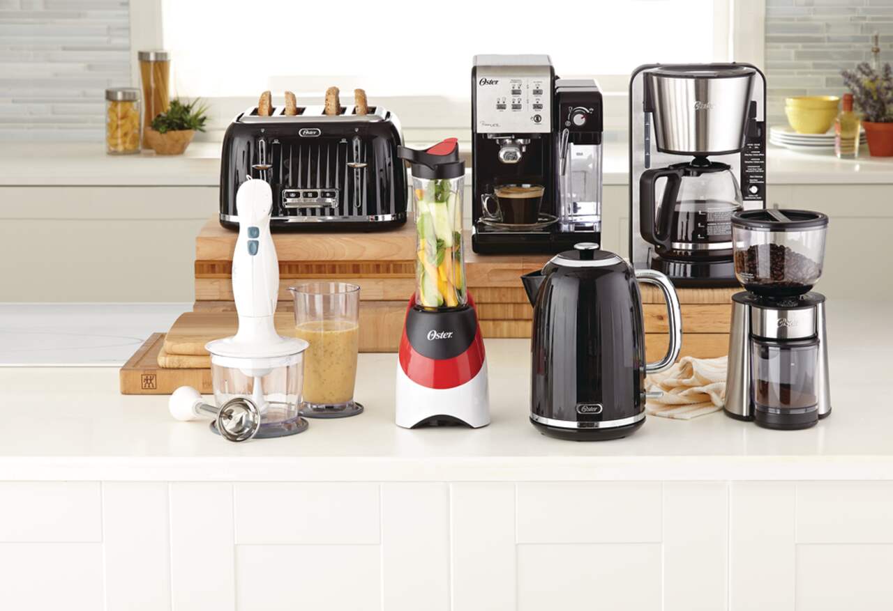 https://media-www.canadiantire.ca/product/living/kitchen/kitchen-appliances/0439581/oster-hand-blender--95c63e1d-7c55-46fb-9e59-606da49f5270.png?imdensity=1&imwidth=1244&impolicy=mZoom