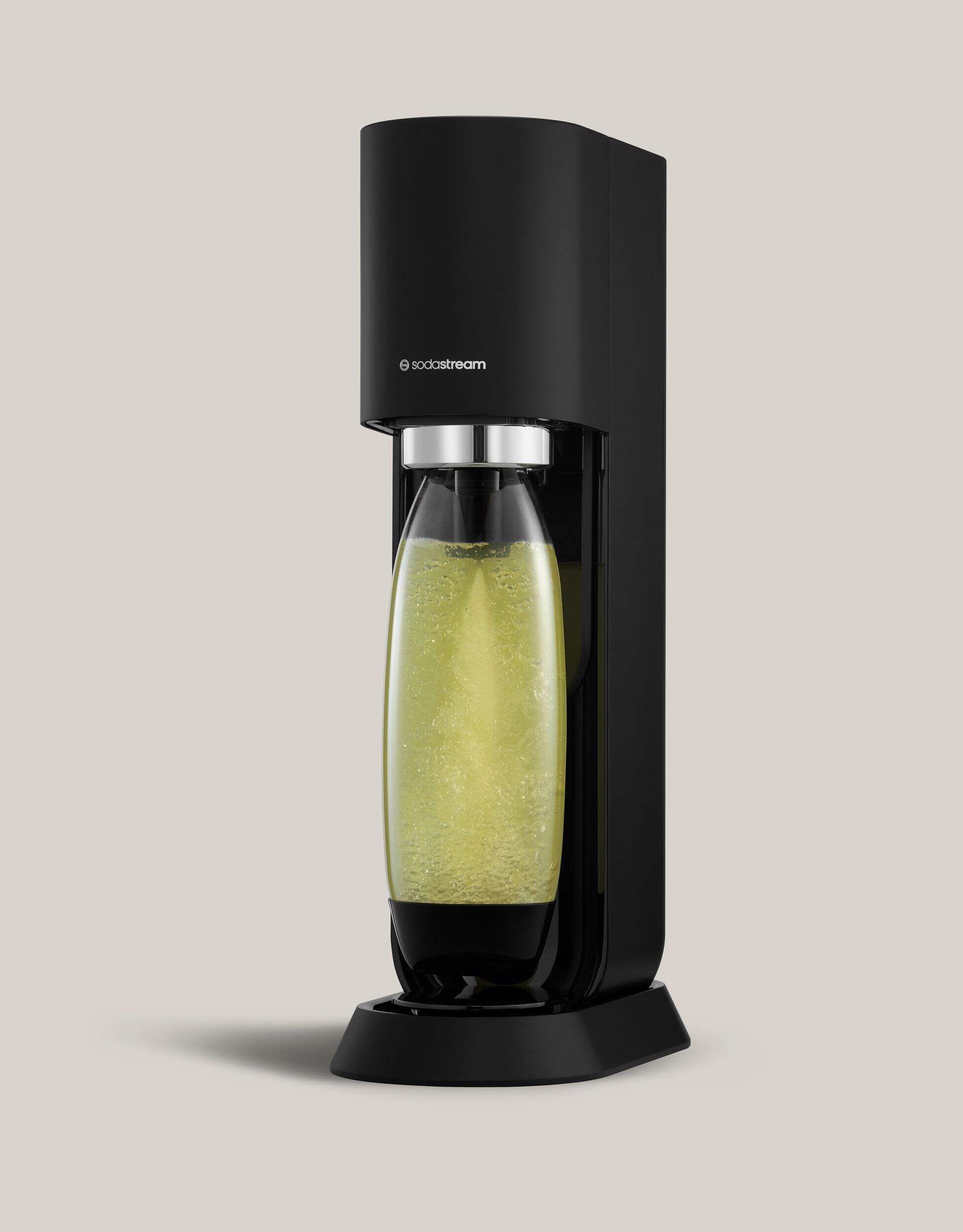 Machine à eau pétillante SodaStream, assortiment Front_Angled_Left