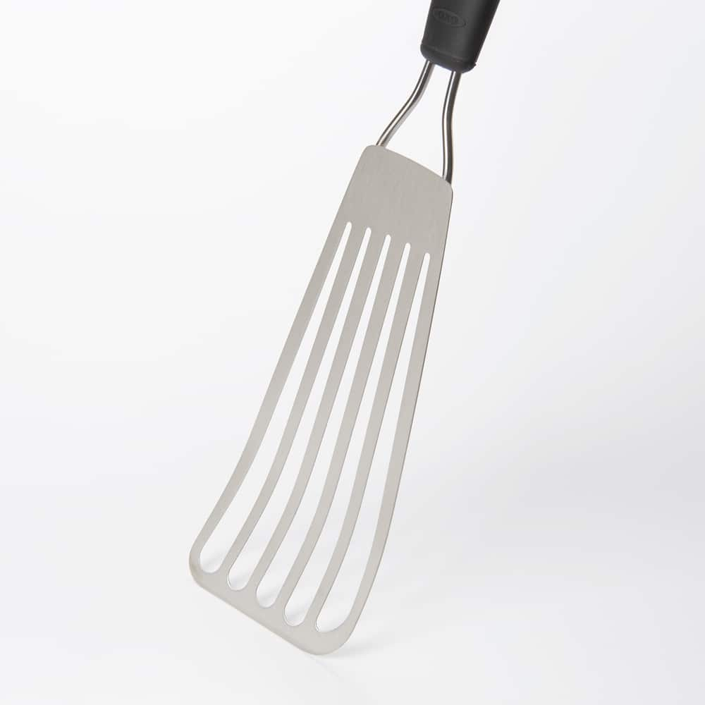 Spatule à poisson OXO Good Grips | Canadian Tire