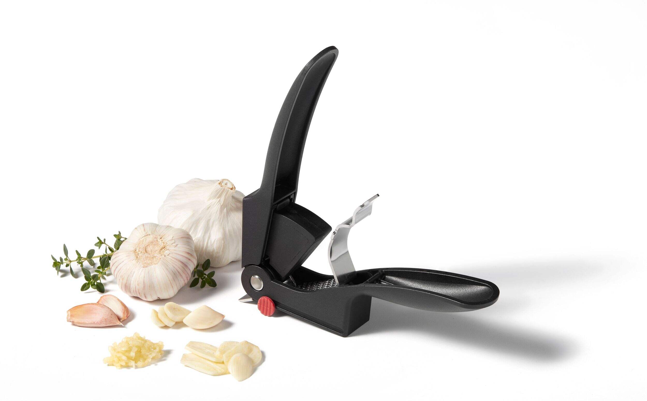 Presse-ail et grattoir Starfrit Front_Angled_Right