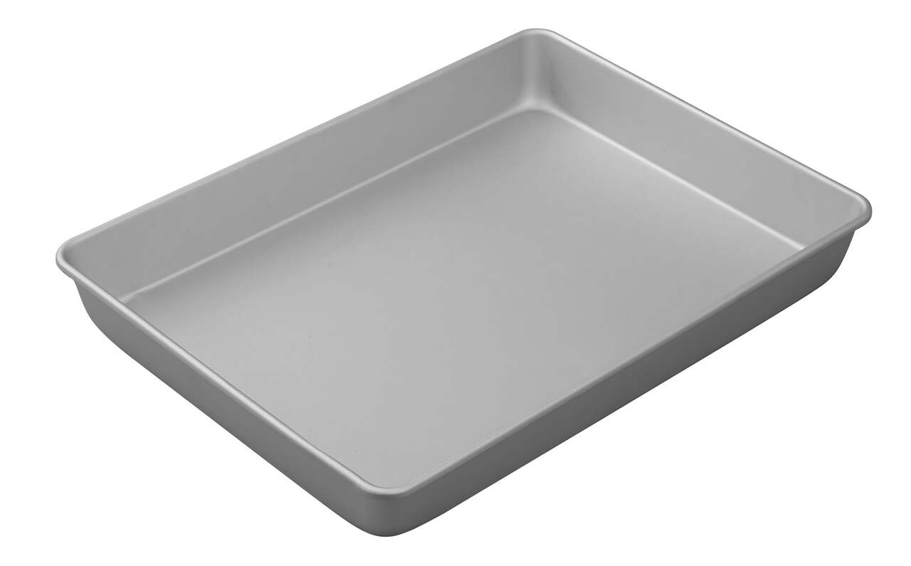 https://media-www.canadiantire.ca/product/living/kitchen/party-city-bakeware/8430016/perf-pan-11x15-sheet-e54d20c0-1931-41ed-bef0-4a24a0088021-jpgrendition.jpg?imdensity=1&imwidth=640&impolicy=mZoom