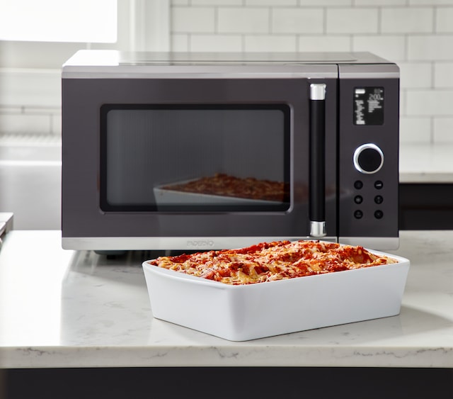 PADERNO Countertop Microwave with EvenHeat Inverter Technology, 1.6 cu