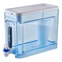 ZeroWater 32 Cup Ready-Read Dispenser Front_Angled_Left