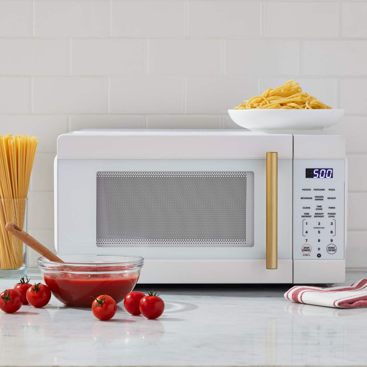 https://media-www.canadiantire.ca/product/living/kitchen/white-goods/0437017/vida-1-1-mwo-white-gold-109d5d04-1ece-44af-af36-4ebd31aa0b51.png?imdensity=1&imwidth=1244&impolicy=mZoom