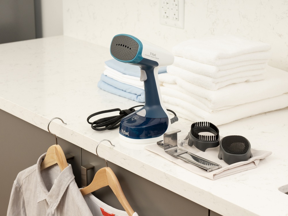 TFal 1110W Handheld Clothes Steamer, 5 Minutes of Continuous Steam, 45