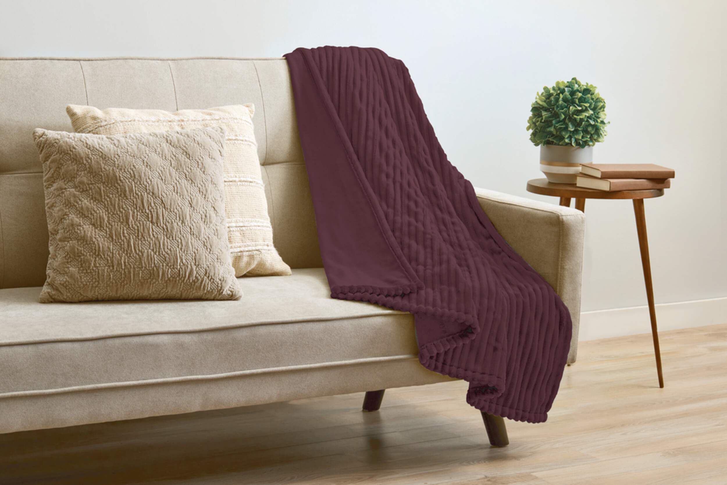 Sunbeam Plush Ribbed Velvet Electric Heated Throw Blanket with 3Hour