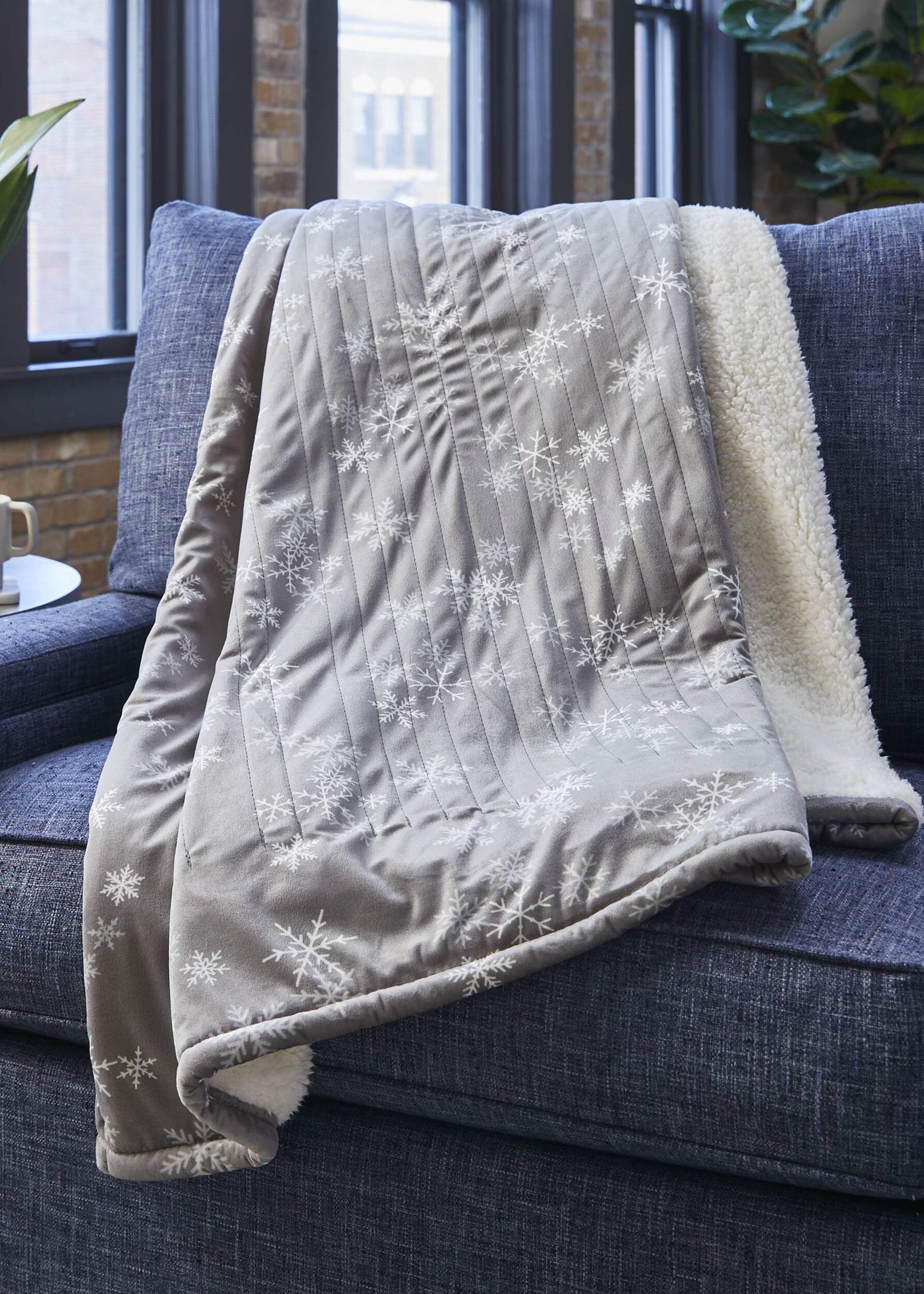 Sunbeam Royal Mink/Sherpa Heated Throw, Snowflake Grey Canadian Tire
