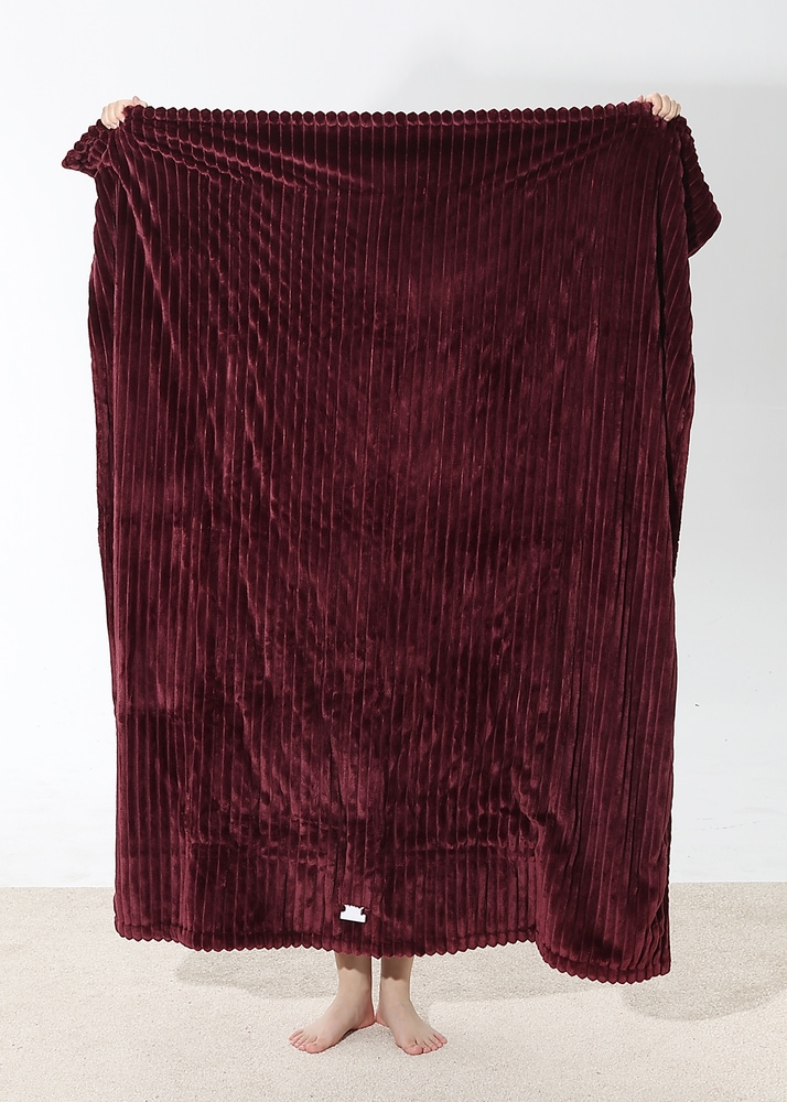 Sunbeam Textured Velvet Heated Throw, Bordeaux Canadian Tire