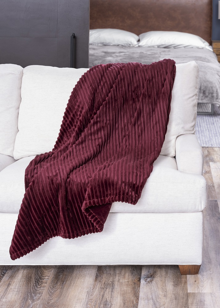 Sunbeam Textured Velvet Heated Throw, Bordeaux Canadian Tire