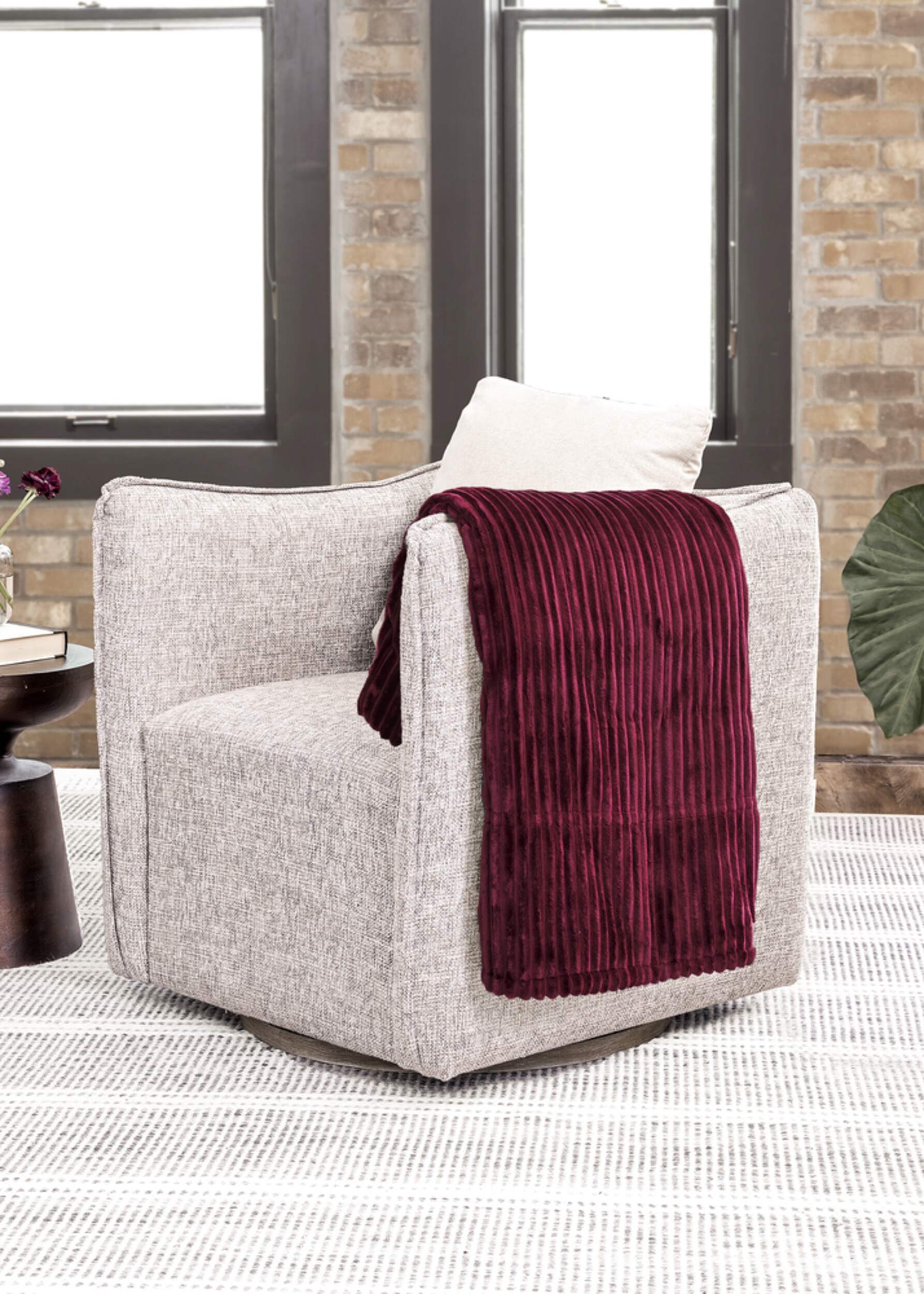 Sunbeam Textured Velvet Heated Throw, Bordeaux Canadian Tire