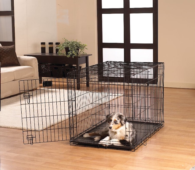 Midwest ICrate Folding Dog Wire Crate, Collapsible with Divider Panel