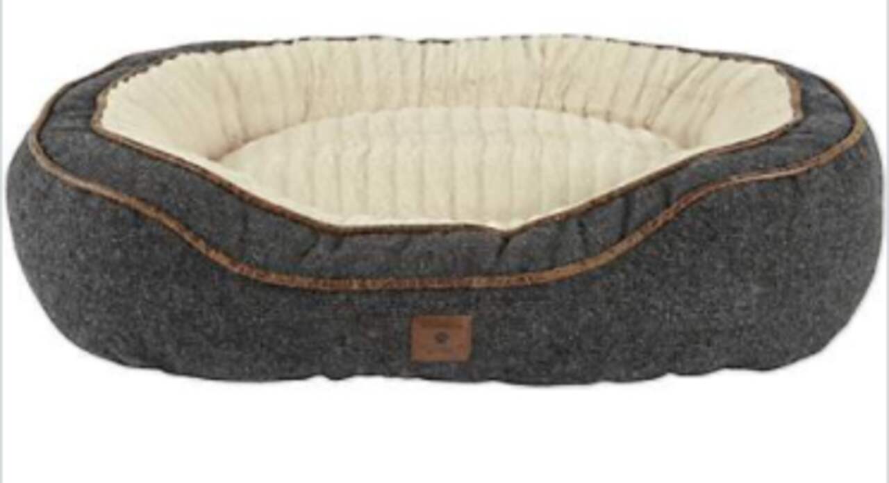 Petco Cuddler Memory Foam Dog Bed Washable 24 in x 18 in Grey