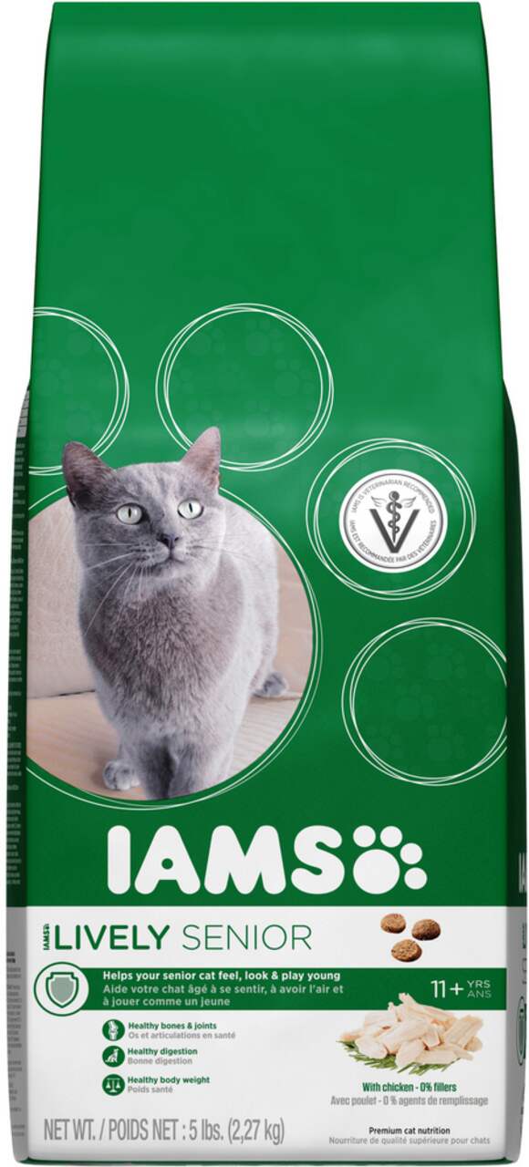 IAMS Proactive Health Lively Senior Dry Cat Food with Chicken 3.2 kg